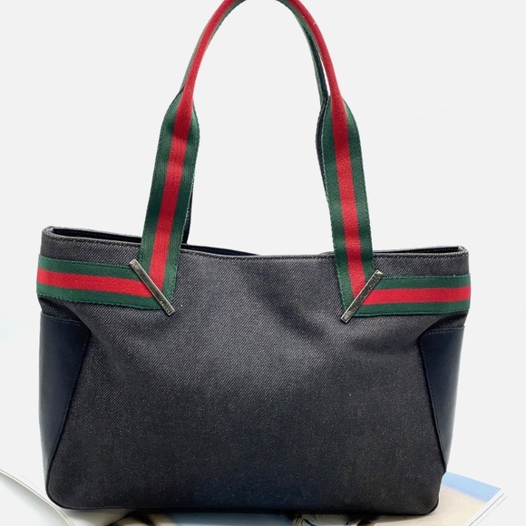 Gucci Handbags - 💯Gucci Black Tote with Red and Green Straps Sherry Line EUC